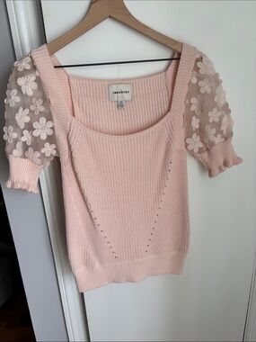 INDUSTRY Pale Pink Scoop-Neck Knit Top with Floral Puff Sleeves